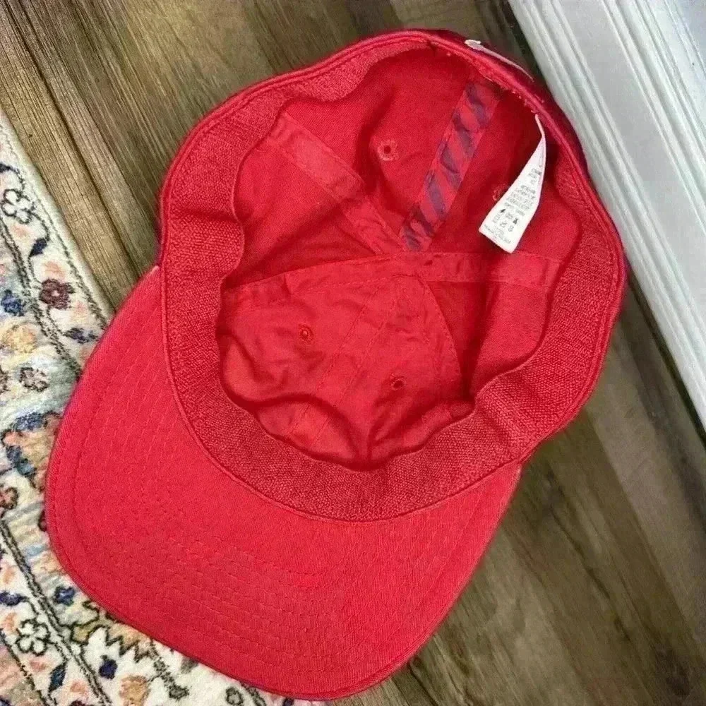 Nike Child’s Hat Red With Swoosh White Logo, Size 4-7 Kids - Picture 4 of 6